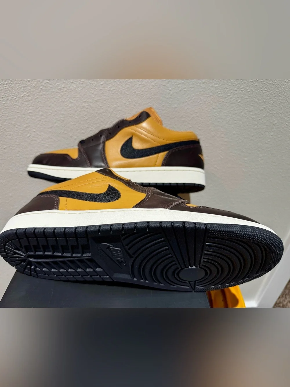 Jordan 1 Low SE Size 12